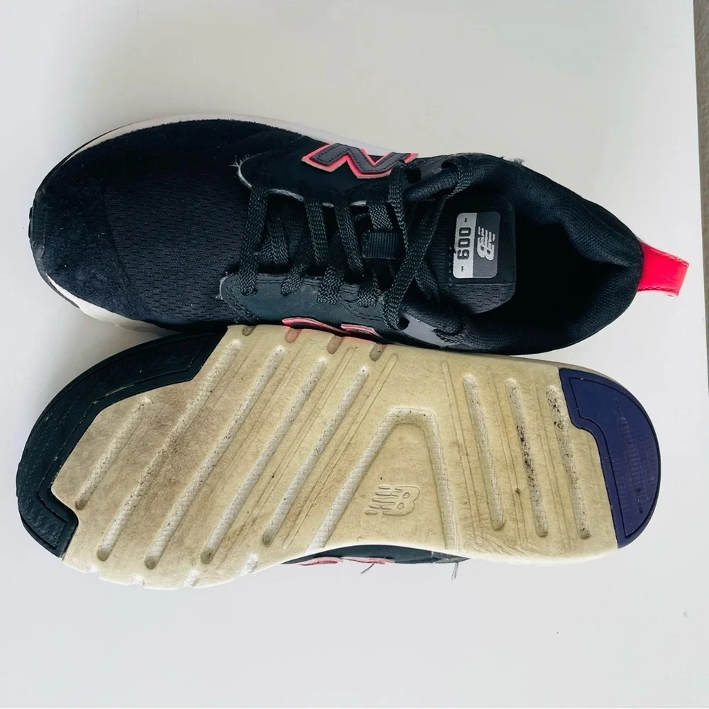 New Balance 009 women size 7